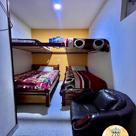 Hostal San Esteban Fgs ทุนฮา ภายนอก รูปภาพ