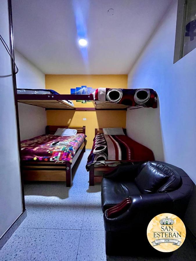 Hostal San Esteban Fgs ทุนฮา ภายนอก รูปภาพ
