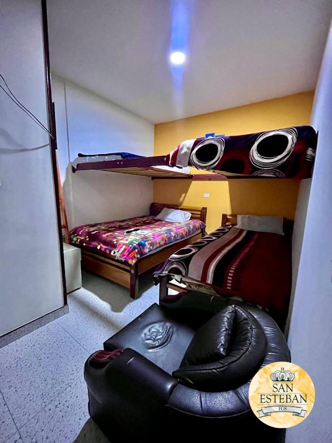 Hostal San Esteban Fgs ทุนฮา ภายนอก รูปภาพ